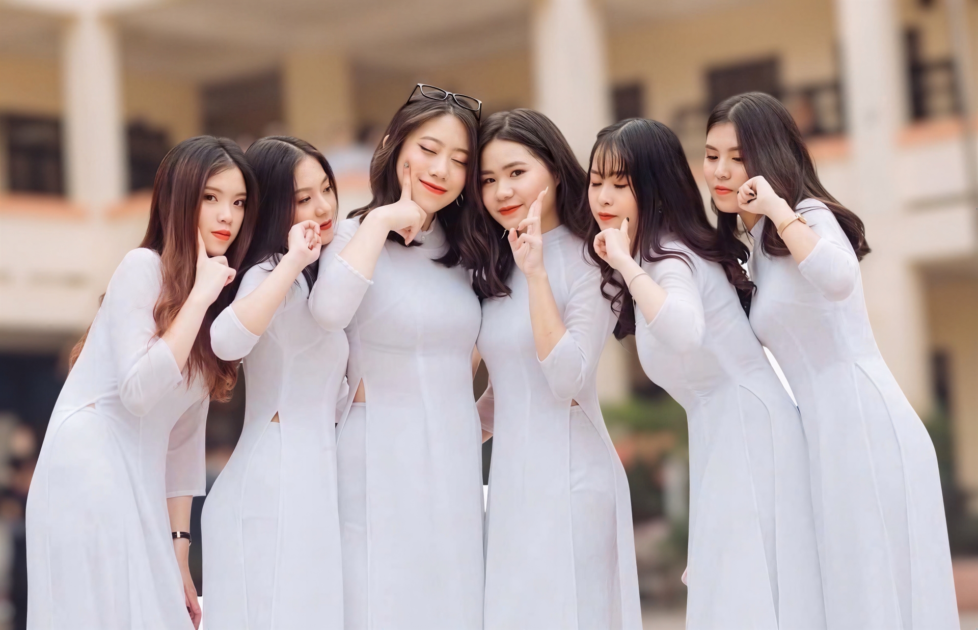 Bộ sưu tập Áo Dài Kỷ Yếu 2026